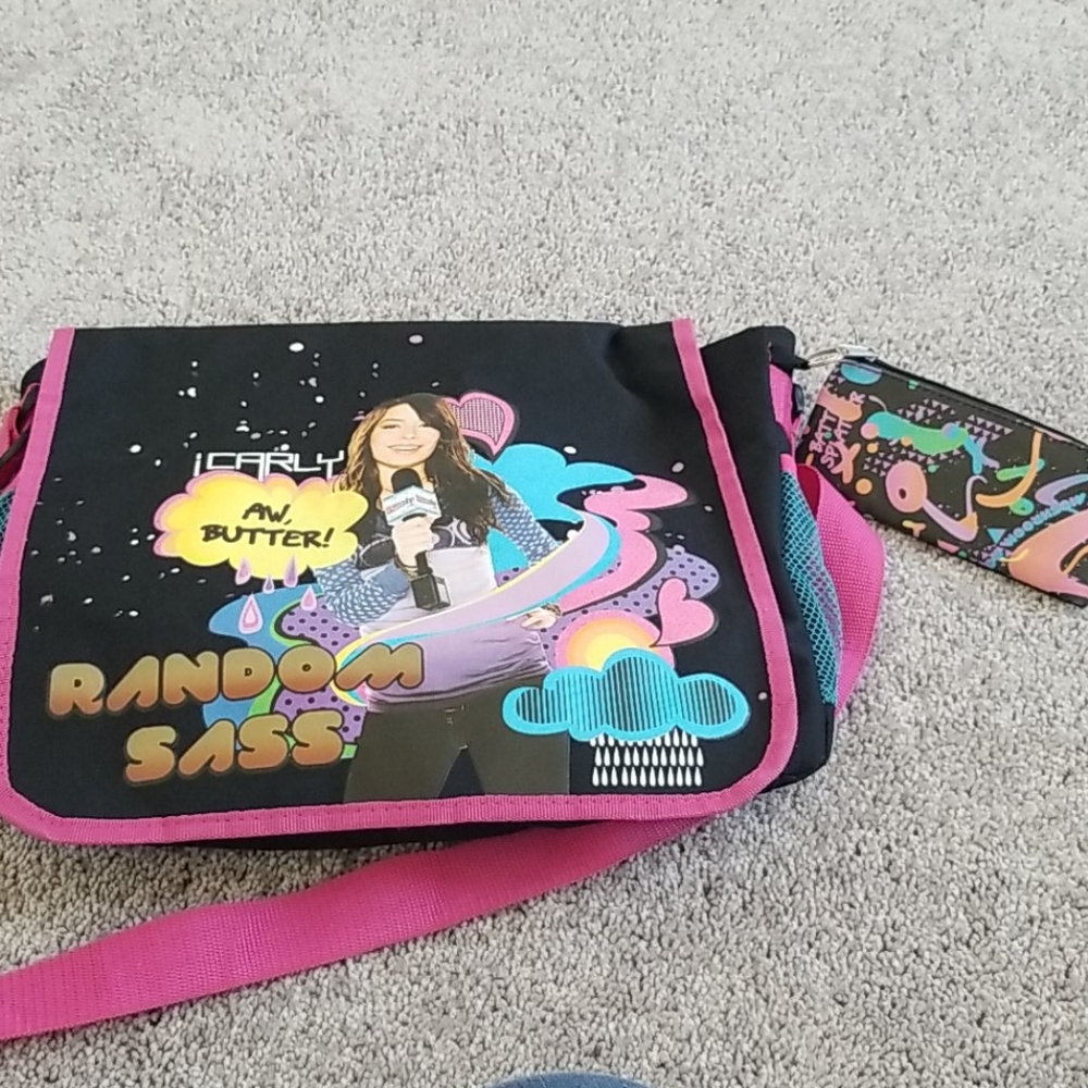 5/$25 icarly school book bag